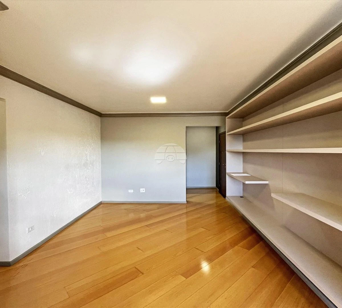 2-bedroom apartment with balcony, en-suite and 1 parking — photo 14