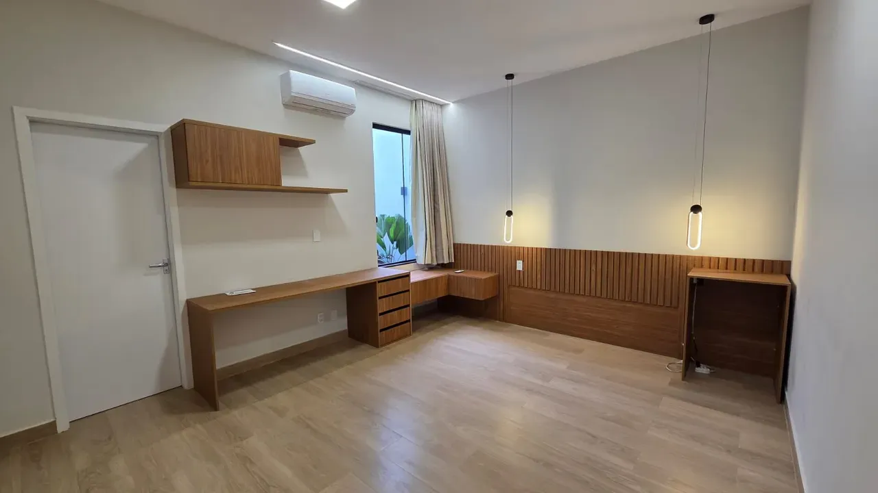 Furnished house, 200 m², with a bathtub — photo 13
