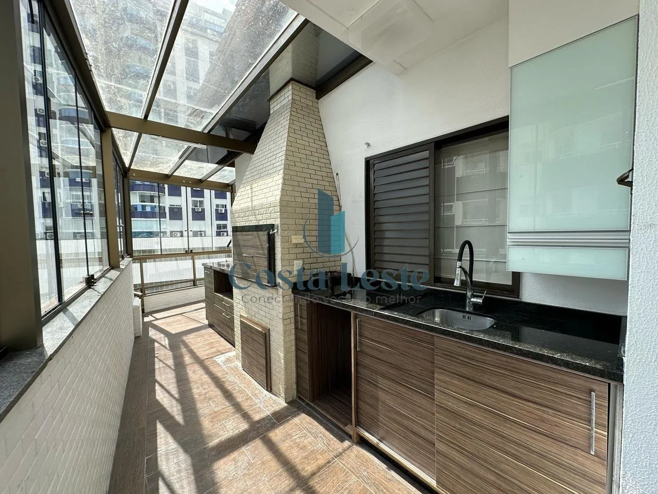 Furnished apartment, 142 m², with a grill on the balcony — photo 13