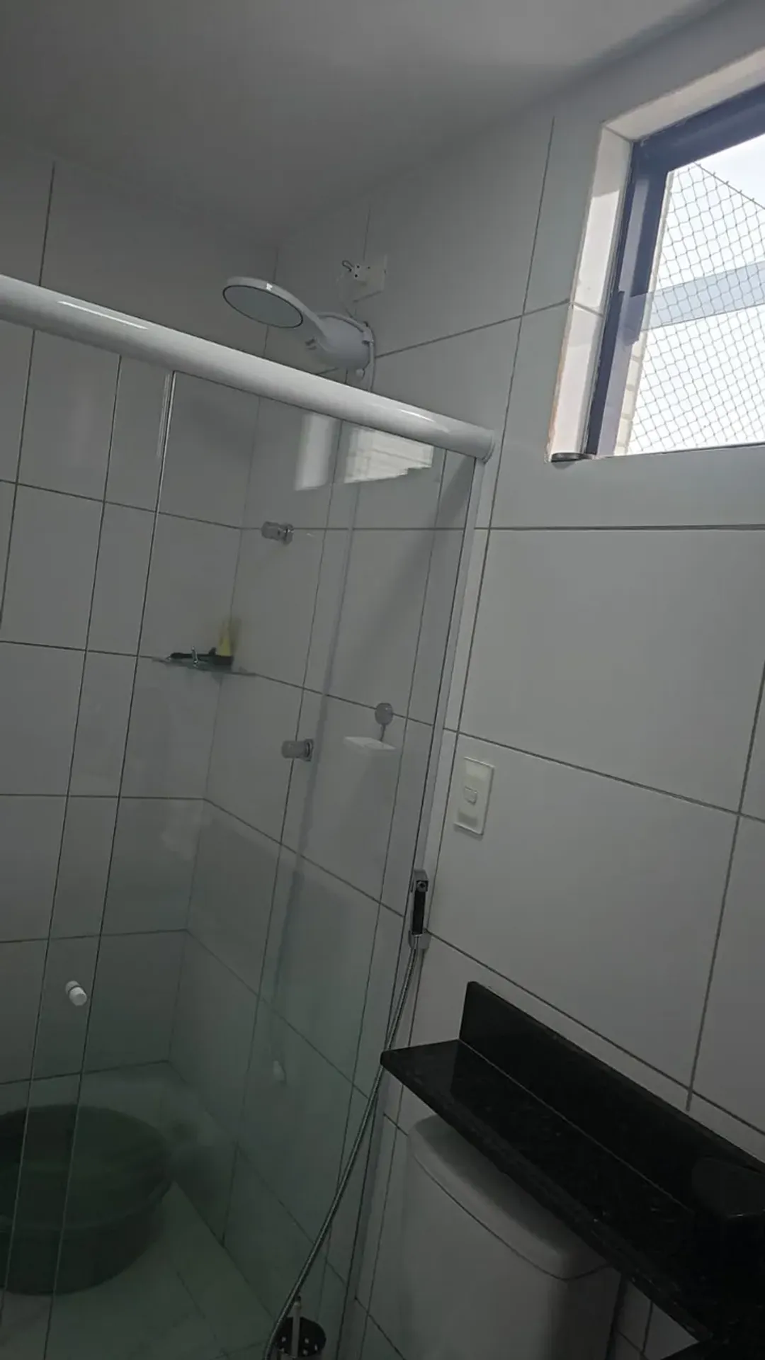Top-floor apartment with 3 bedrooms, 2 en-suites and 2 parking — photo 11