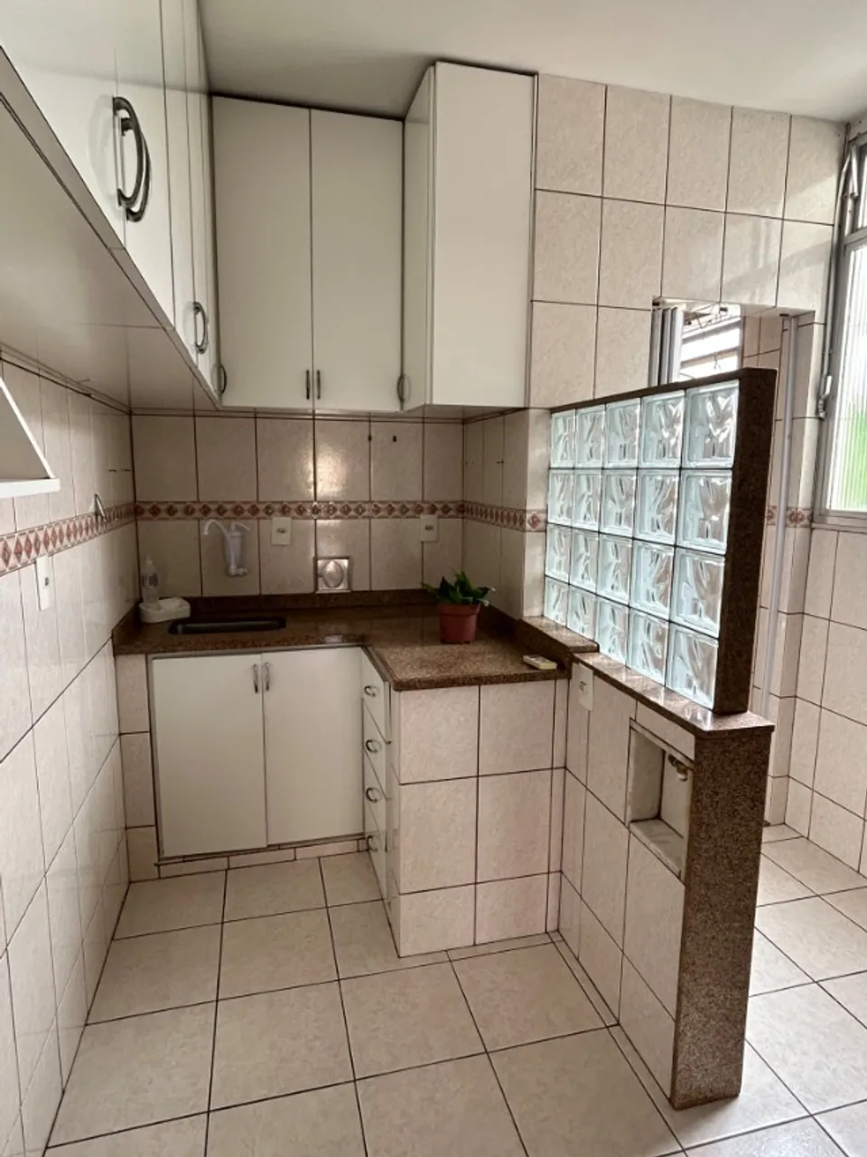 Apartamento para aluguel com 2 quartos e cozinha separada — photo 2