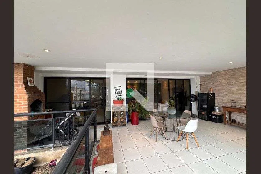 Furnished apartment with a built-in balcony grill and 4 bedrooms — photo 21
