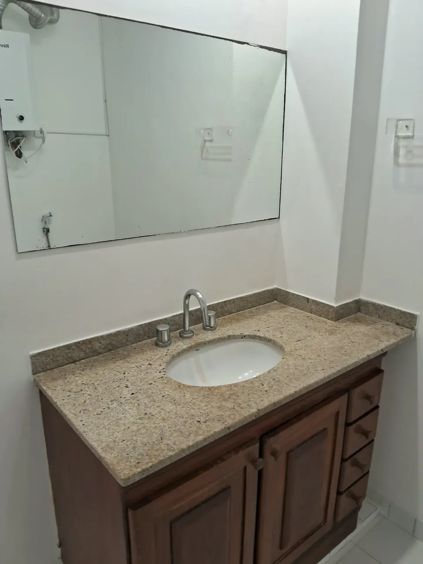 Apartment on the 5th floor with wood or laminate floors — photo 16