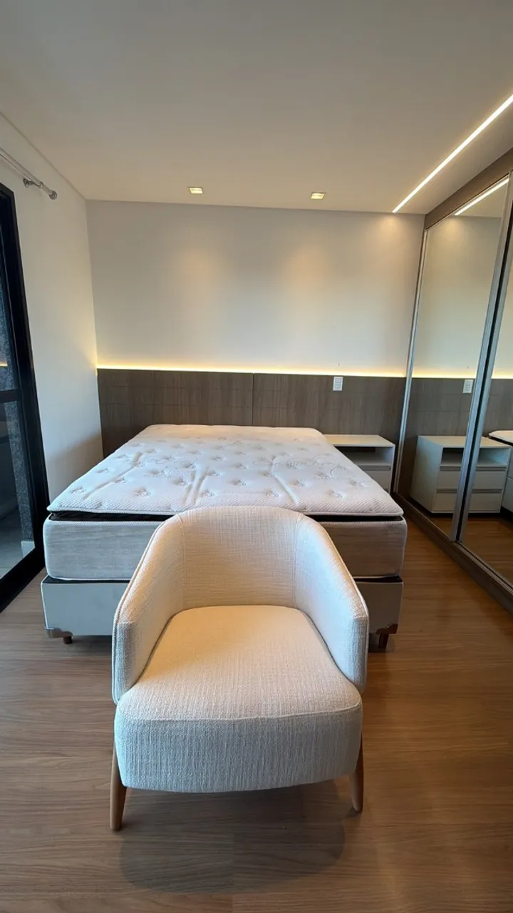 One-bedroom apartment in a building with a gym — photo 4