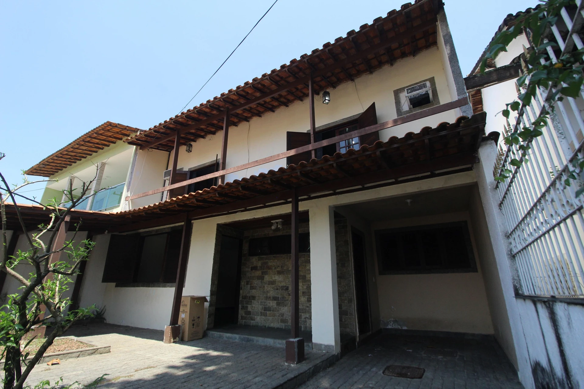 4-bedroom house with a bathtub in Rio de Janeiro — photo 52