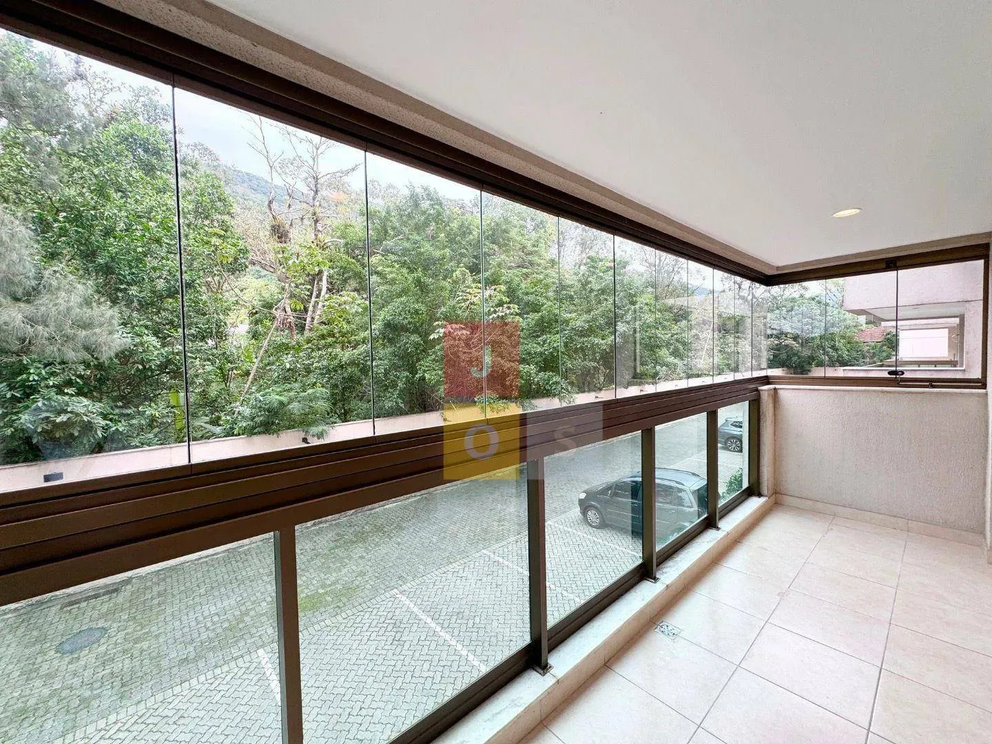 2-bedroom apartment with glassed balcony and 1 parking — photo 14