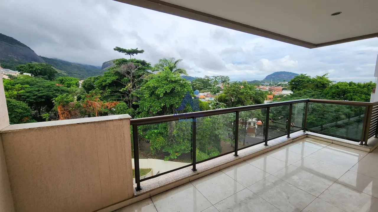 Penthouse with 4 bedrooms and open-plan kitchen — photo 3