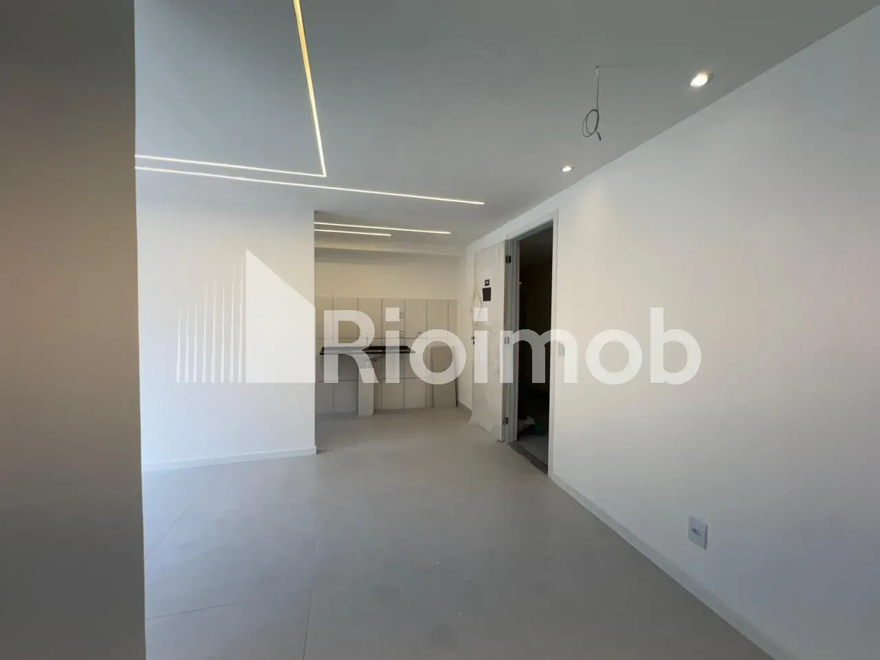 2-bedroom apartment with an open-plan kitchen — photo 21