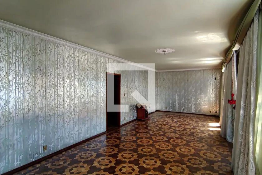 Rental house with 4 bedrooms and 600 m² — photo 38