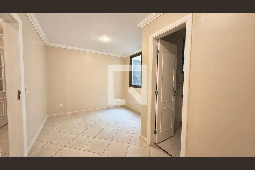 Apartamento com 3 suítes, varanda e 193 m² — photo 27