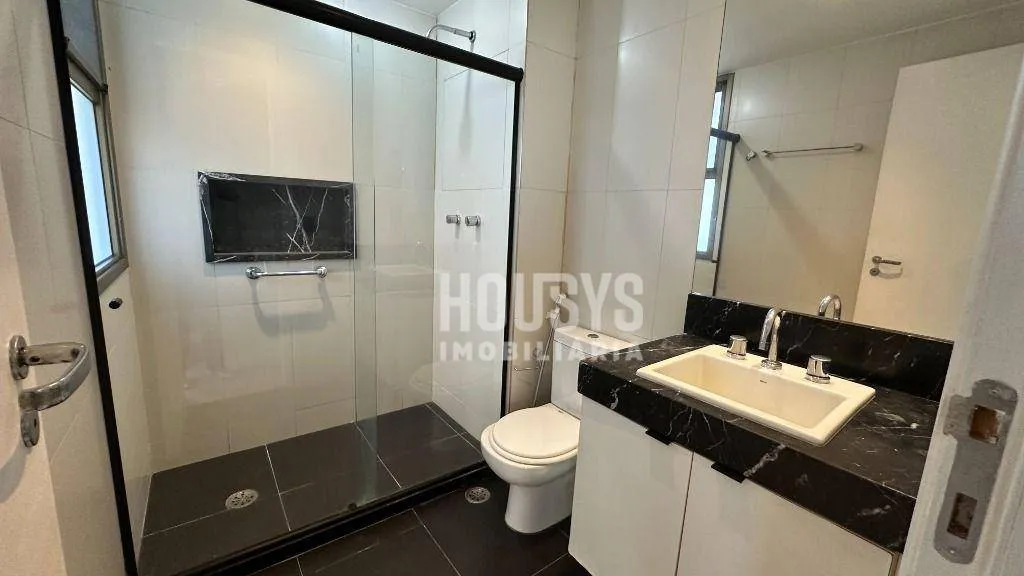 Furnished 4-bedroom apartment with 169 m² — photo 13