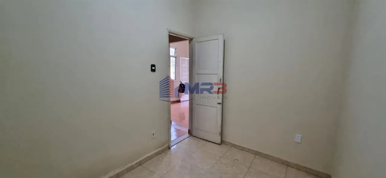 Casa com 3 quartos e cozinha com fogão a gás — photo 13