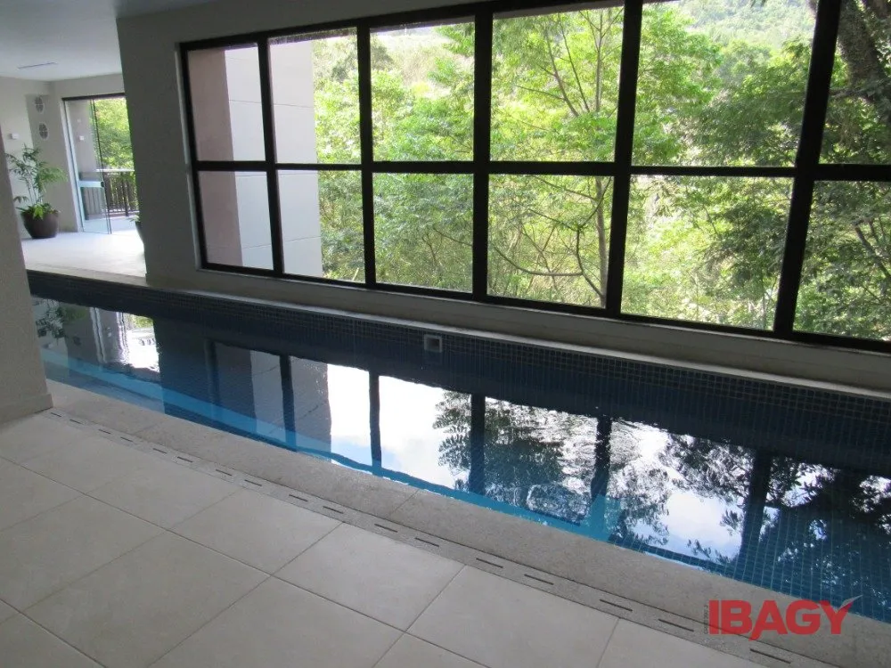 2-bedroom apartment in a building with a sauna — photo 60