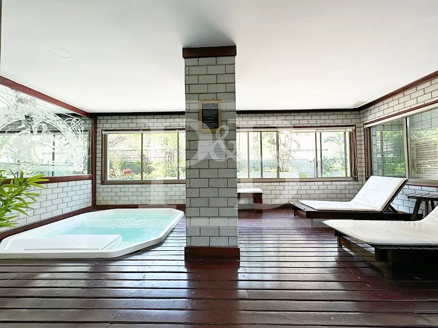 Apartamento de 2 quartos com piscina no prédio — photo 26