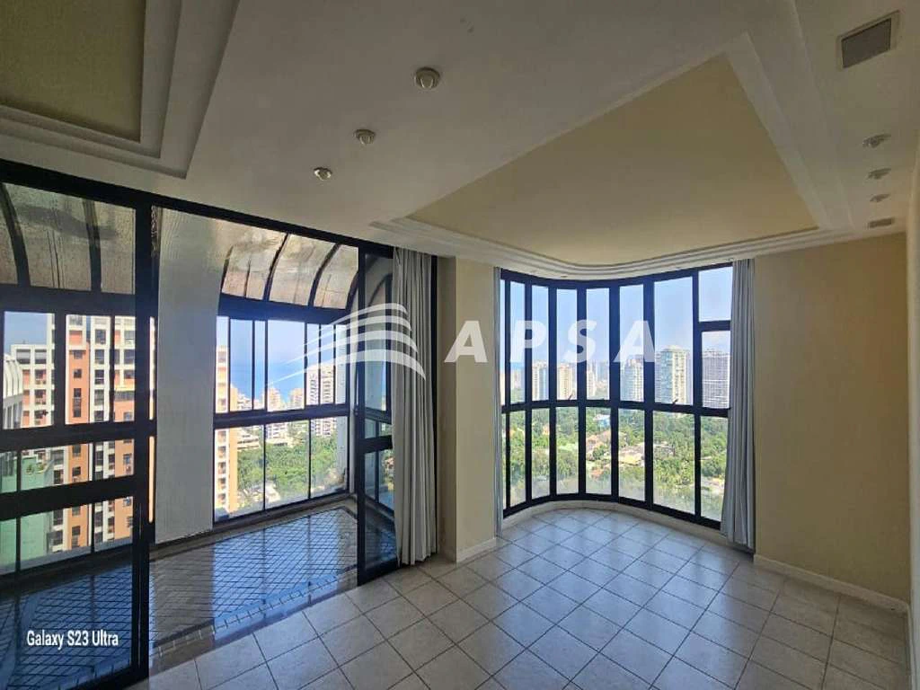 200 m² duplex with 3 en-suite bedrooms and 2 parking spots — photo 6