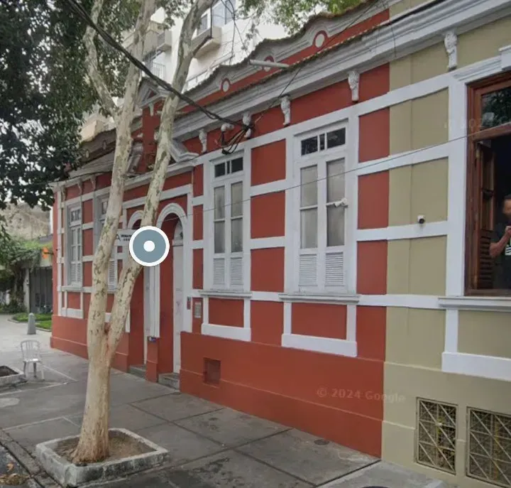 Unfurnished house with 5 bedrooms and 5 bathrooms, 352 m² — photo 3