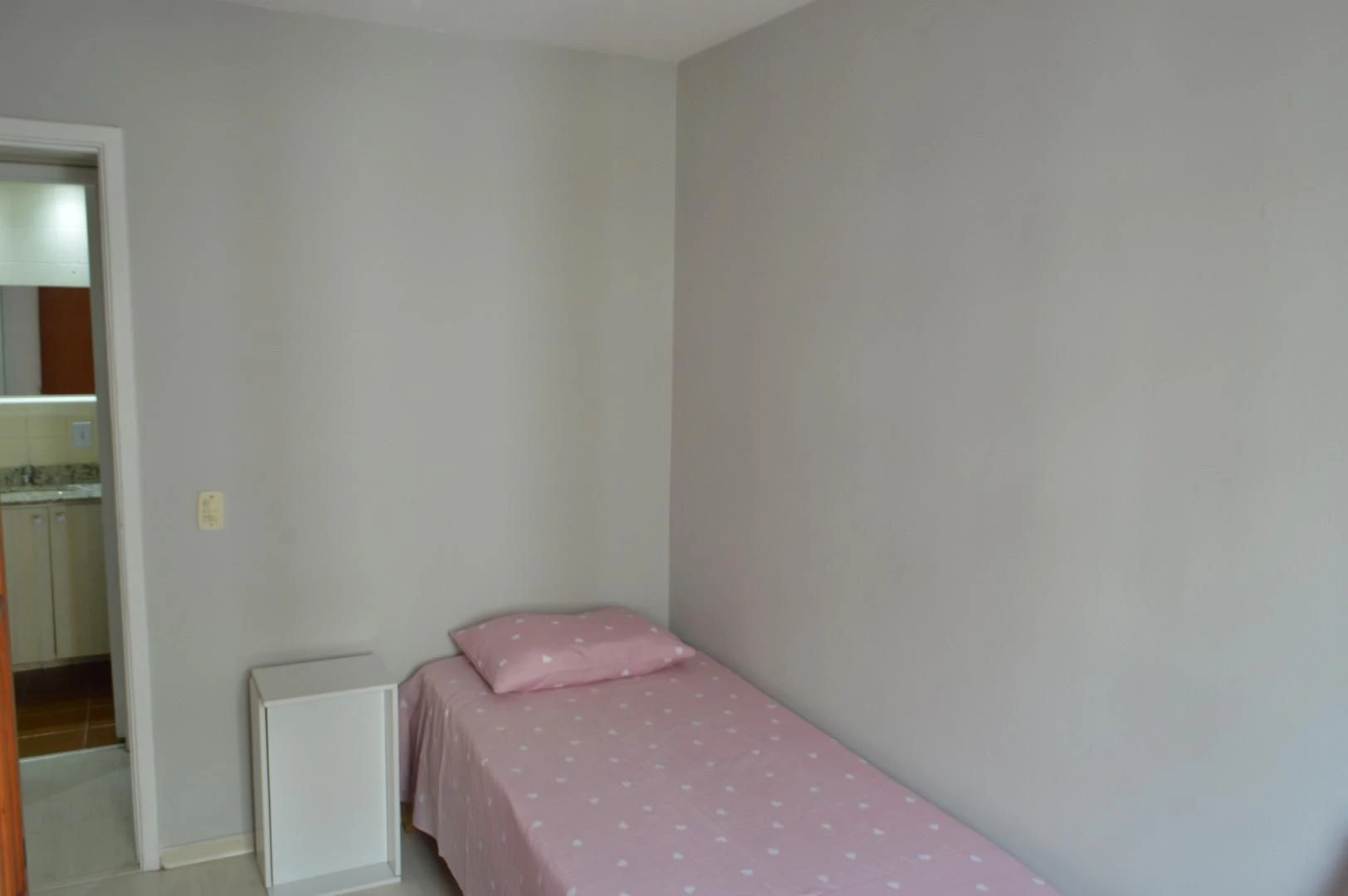 Apartamento amueblado de 2 dormitorios con balcón — photo 28
