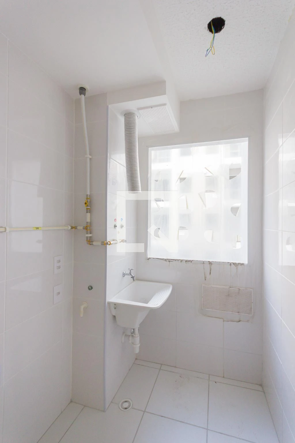 2-bedroom apartment with 1 bathroom and 1 parking spot — photo 37