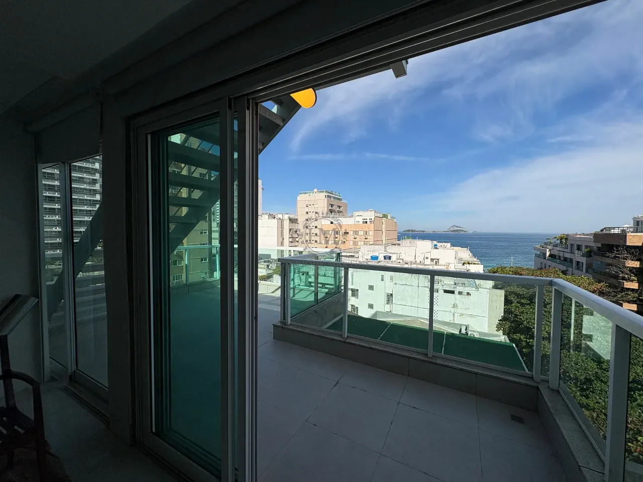 Triplex penthouse with 3 bedrooms and water view — photo 6