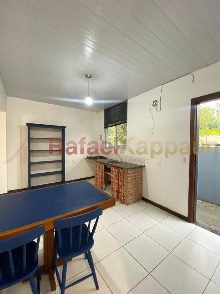 One-bedroom apartment with a mountain view in Florianópolis