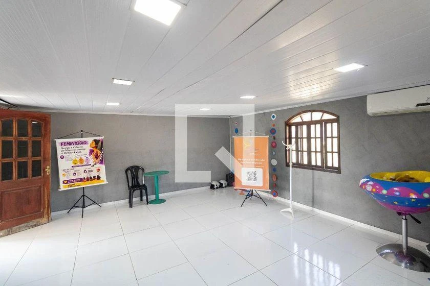 Casa com 3 quartos e 2 banheiros, 160 m² — photo 17