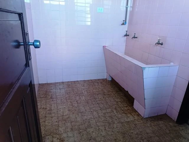 Ground-floor apartment with 3 bedrooms and 1 bathroom — photo 34