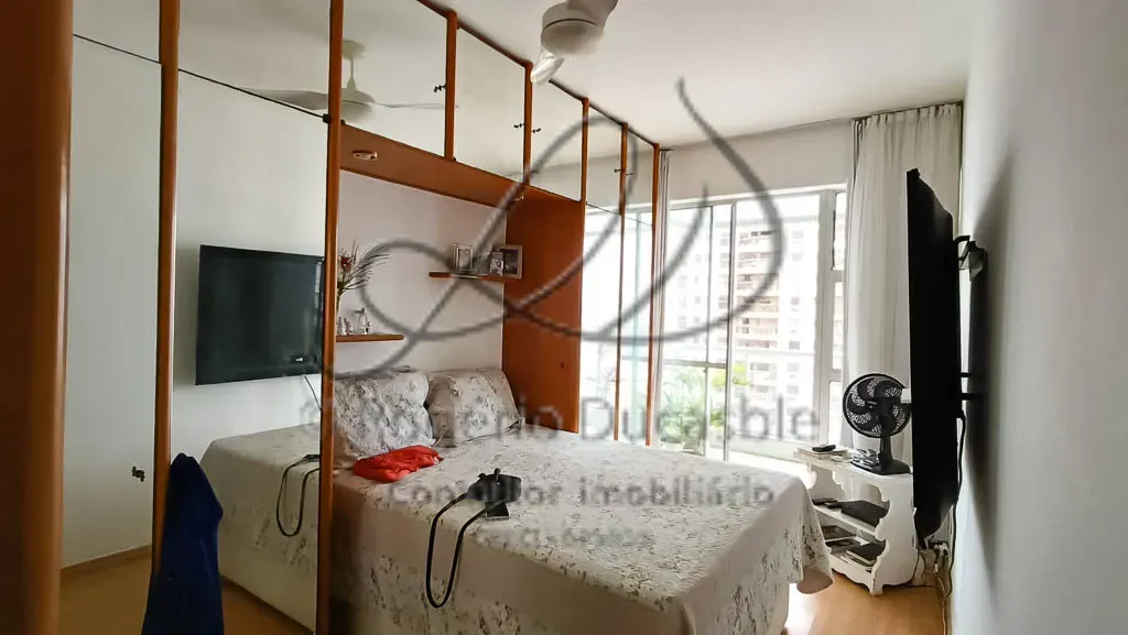 Apartment on the 11th floor with floor-to-ceiling windows — photo 3