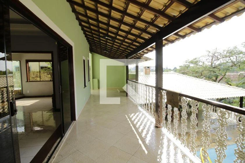Casa de 700 m² com 3 quartos e 4 banheiros — photo 3