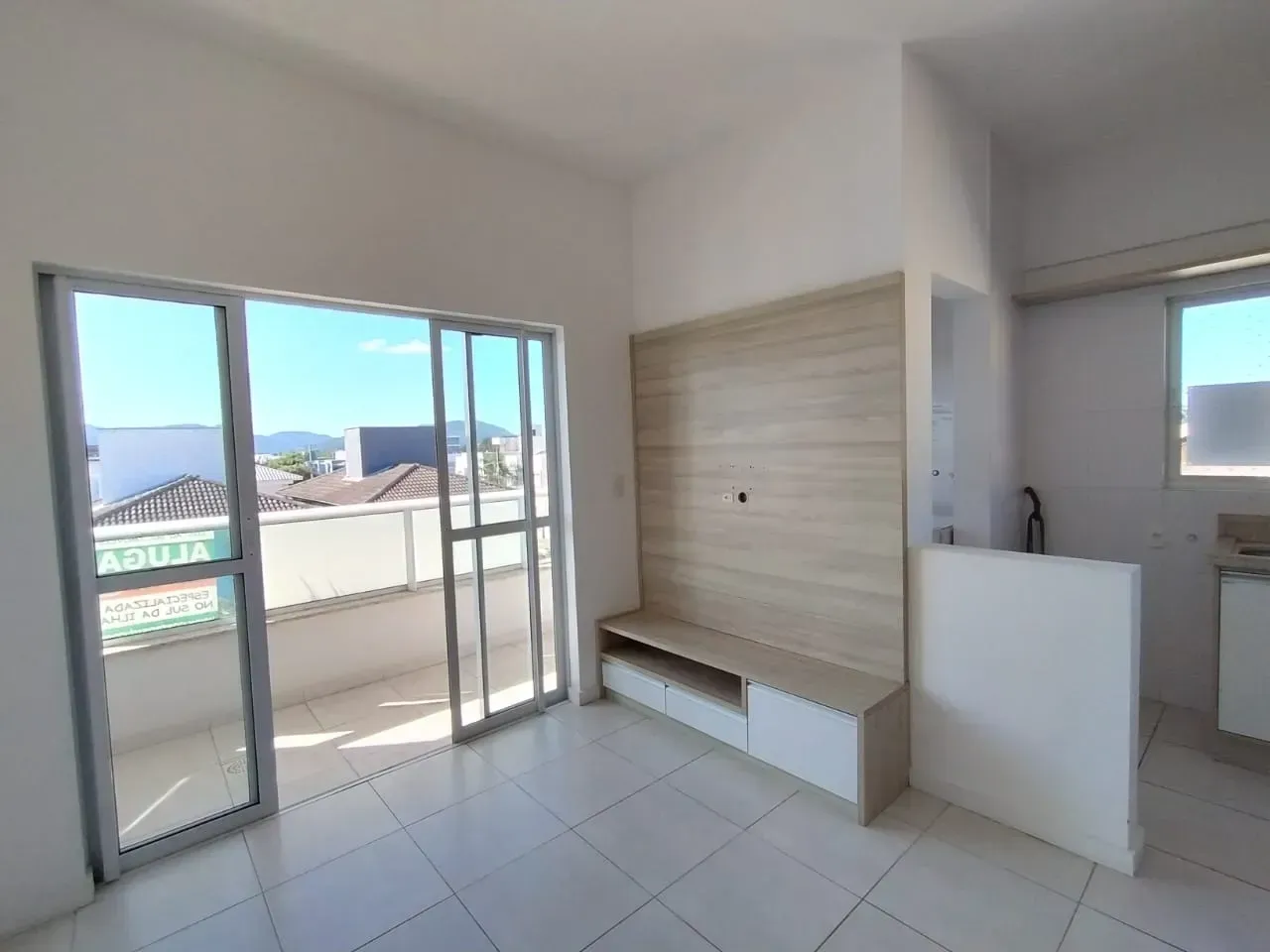 2-bedroom apartment with a washing machine in Florianópolis — photo 9