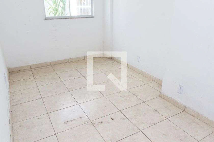 38 m² unfurnished studio with private garden and 1 parking — photo 4