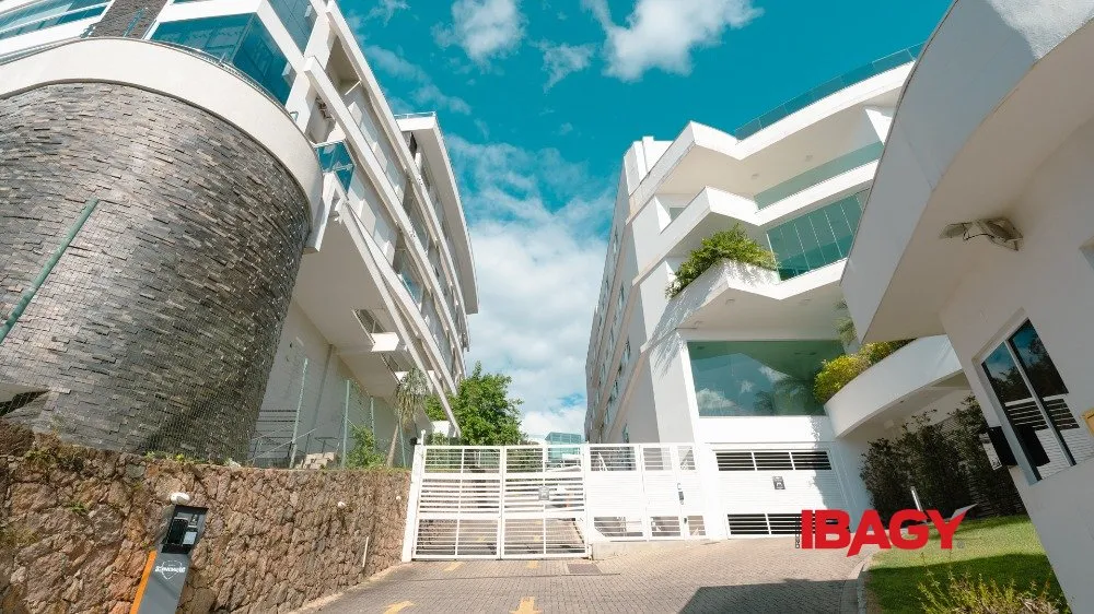 Furnished 454 m² apartment with a gourmet balcony — photo 51