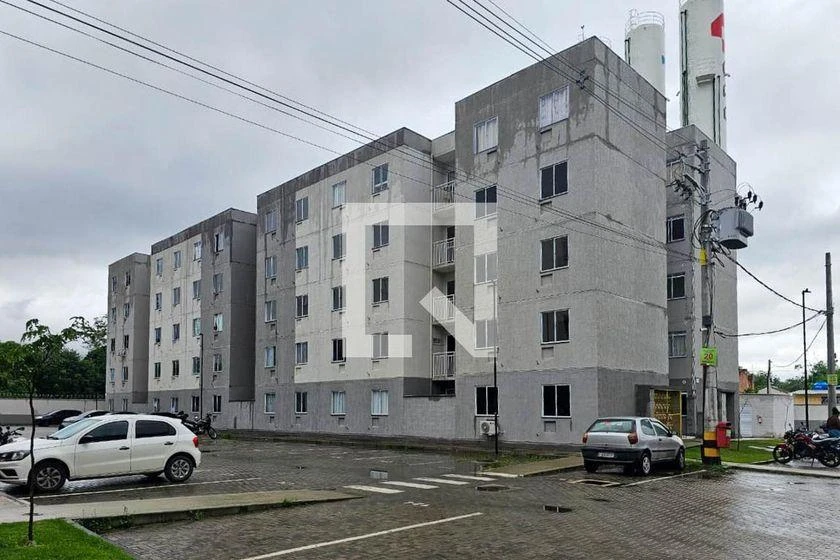 2-bedroom apartment in a building with a pool — photo 37