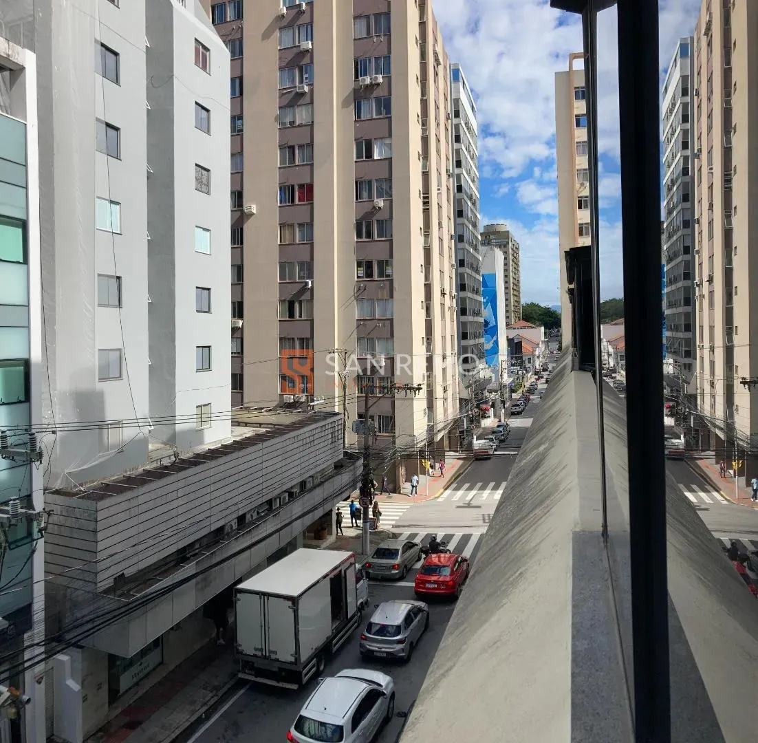Apartamento de 2 dormitórios com cozinha separada 152 m² — photo 15