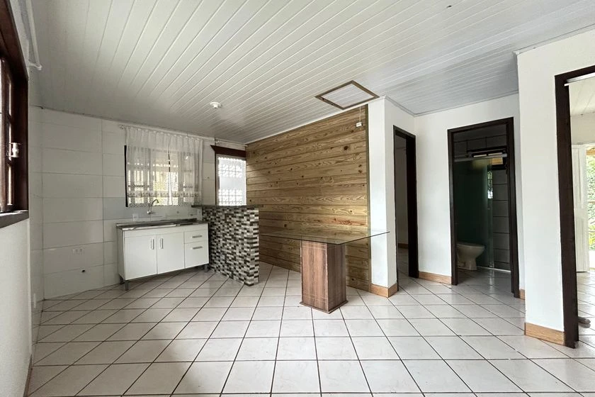 Rental house with 3 bedrooms and a private garden — photo 2
