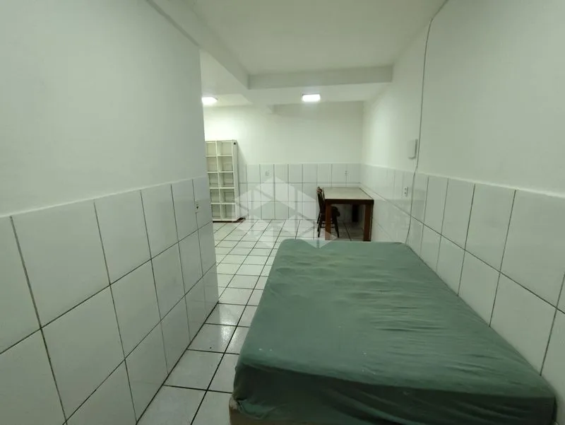 Unfurnished 35 m² studio with a gas stove — photo 13