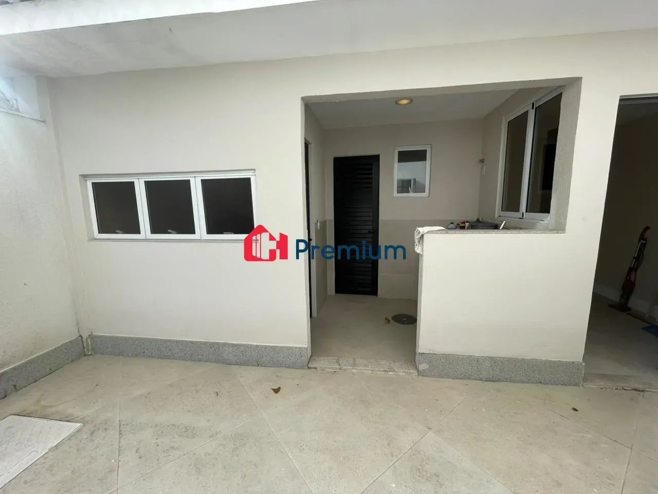 Furnished house with 3 bedrooms and open-plan kitchen — photo 17