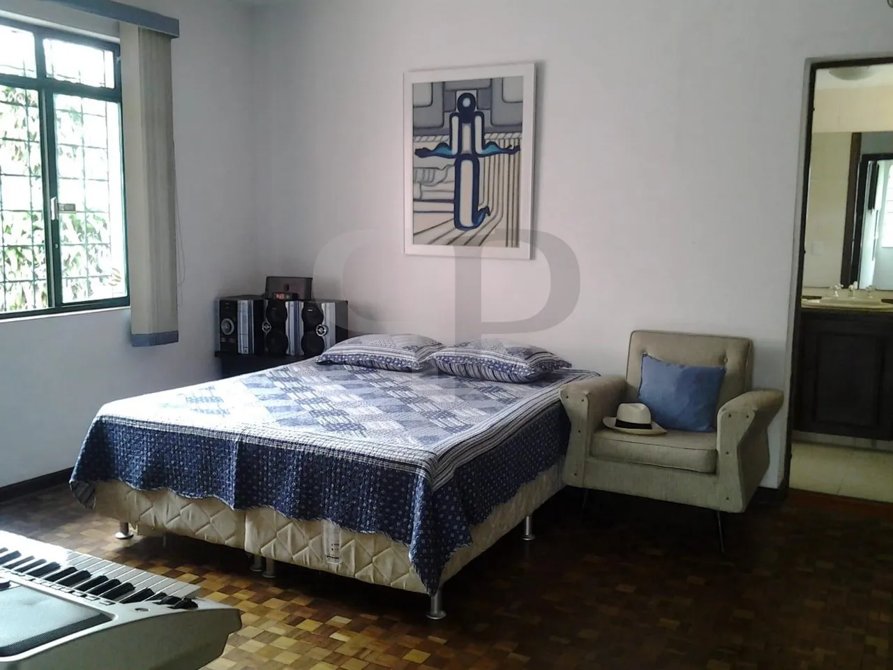 780 m² house with 4 bedrooms and 3 en-suite baths — photo 4