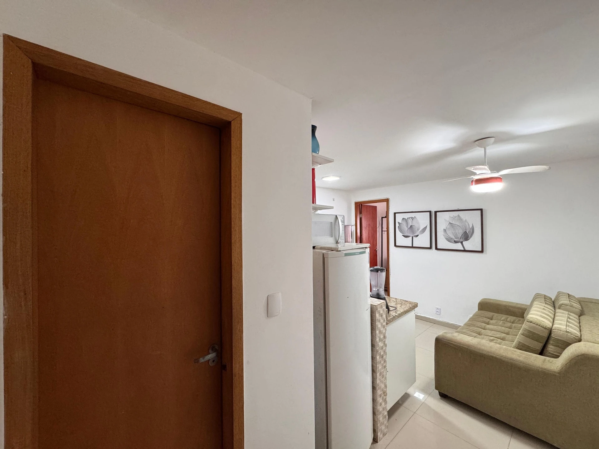 Washing machine in a one-bedroom apartment, 38 m² — photo 14