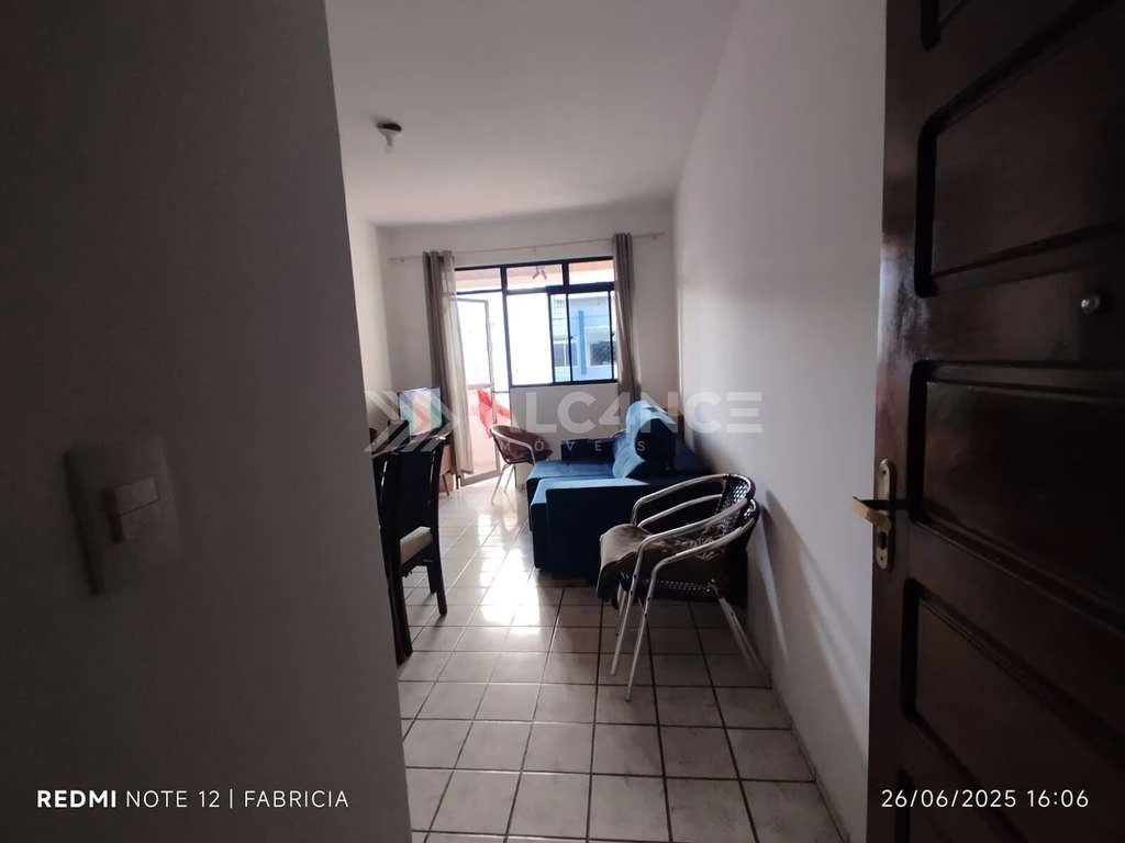 3-bedroom apartment with 2 en-suite bathrooms and balcony — photo 3