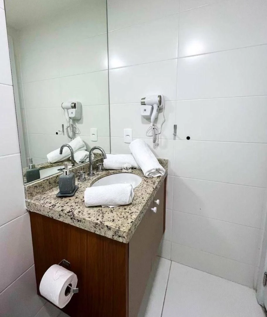 Furnished 1-bedroom apartment with balcony and 34 m² — photo 23