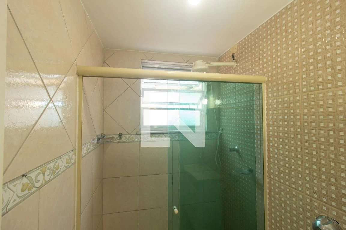 Apartamento de 1 dormitorio con cocina a gas cerrada — photo 16