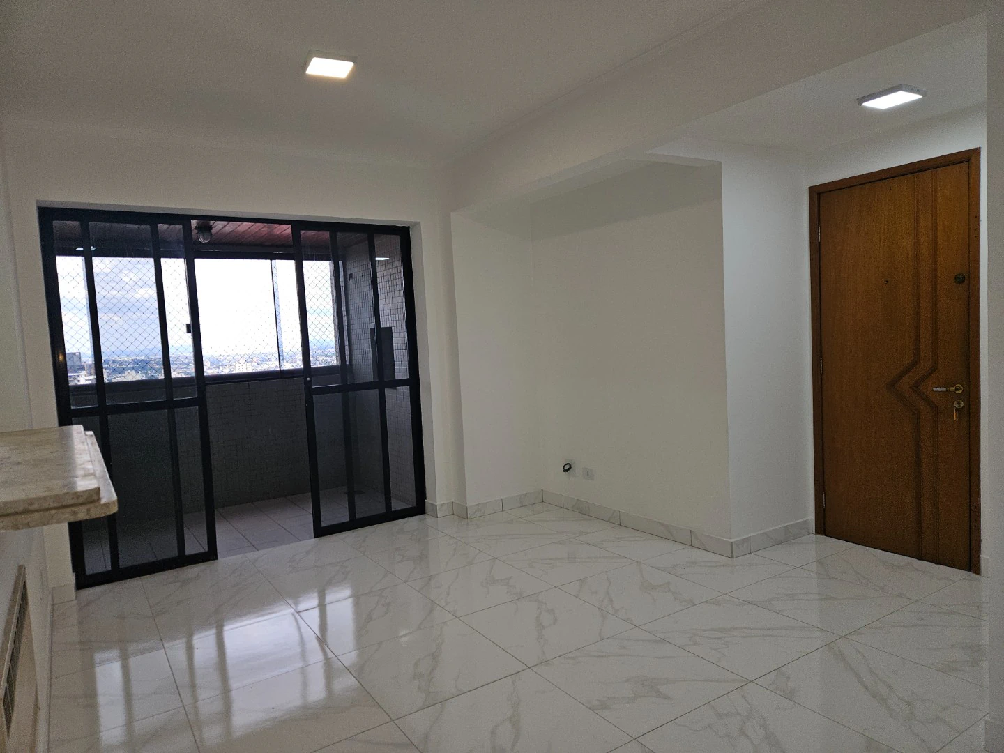 Apartamento de 1 quarto com varanda envidraçada, Centro — photo 5