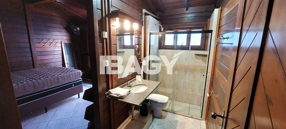 House, 280 m², with a water view — photo 17