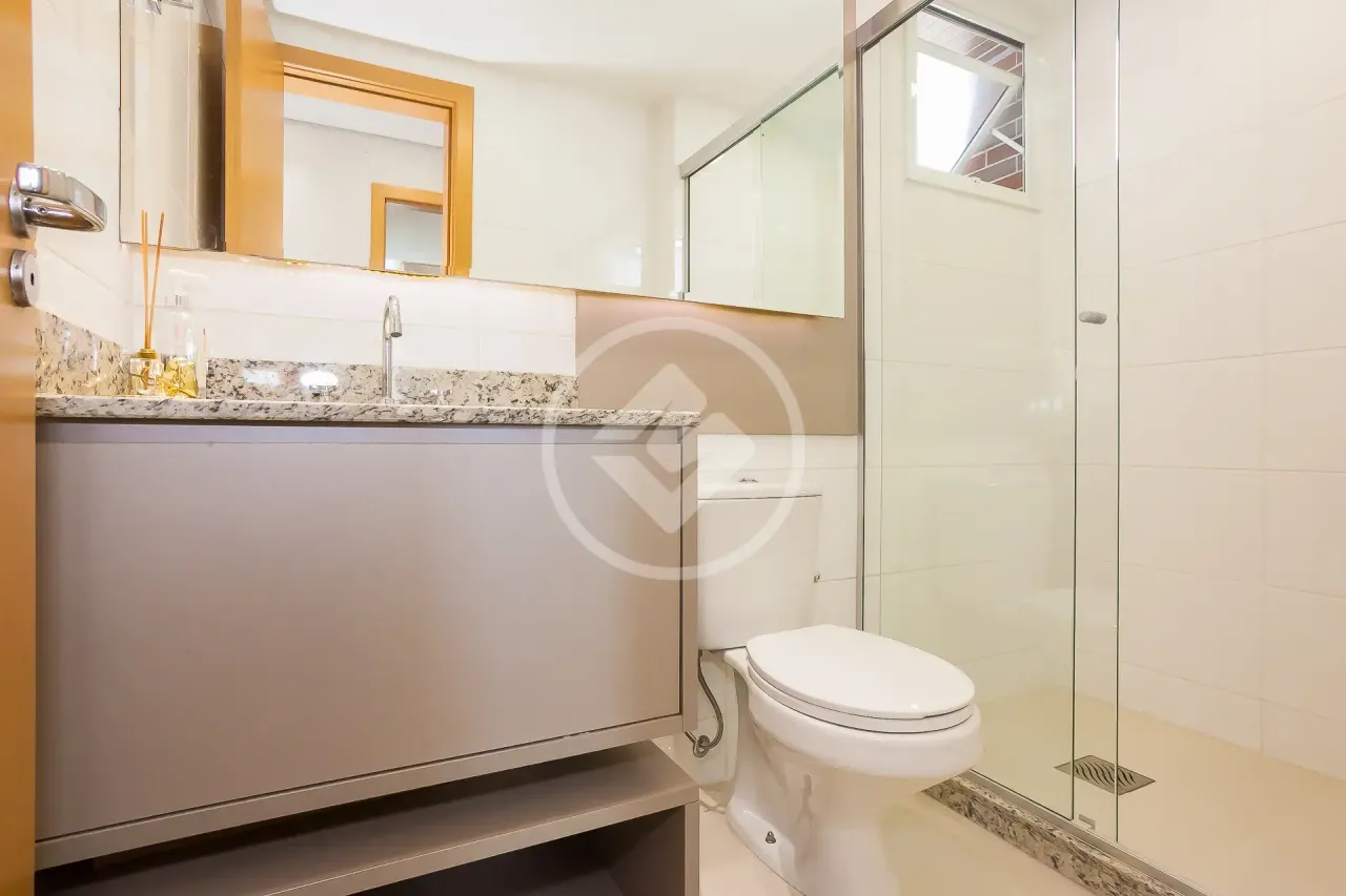 Furnished 3-bedroom apartment with 1 en-suite — photo 15