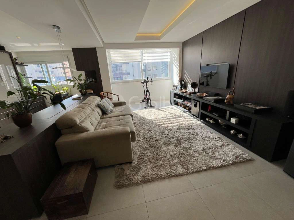 Apartamento de 3 quartos com cozinha aberta e 199 m² — photo 4