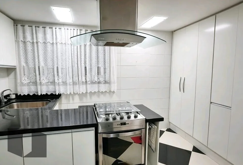 Furnished apartment with 3 bedrooms and 3 bathrooms — photo 14