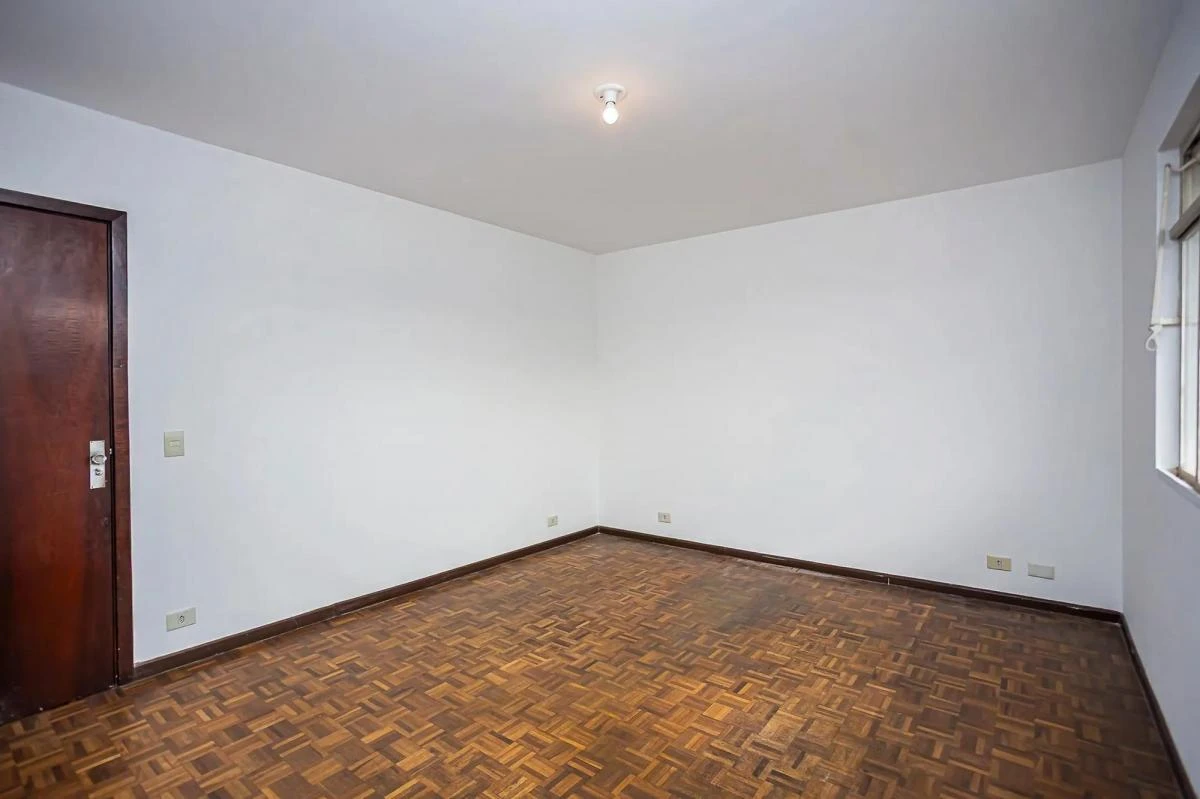 Apartamento com piso de madeira ou laminado, Cabral — photo 10