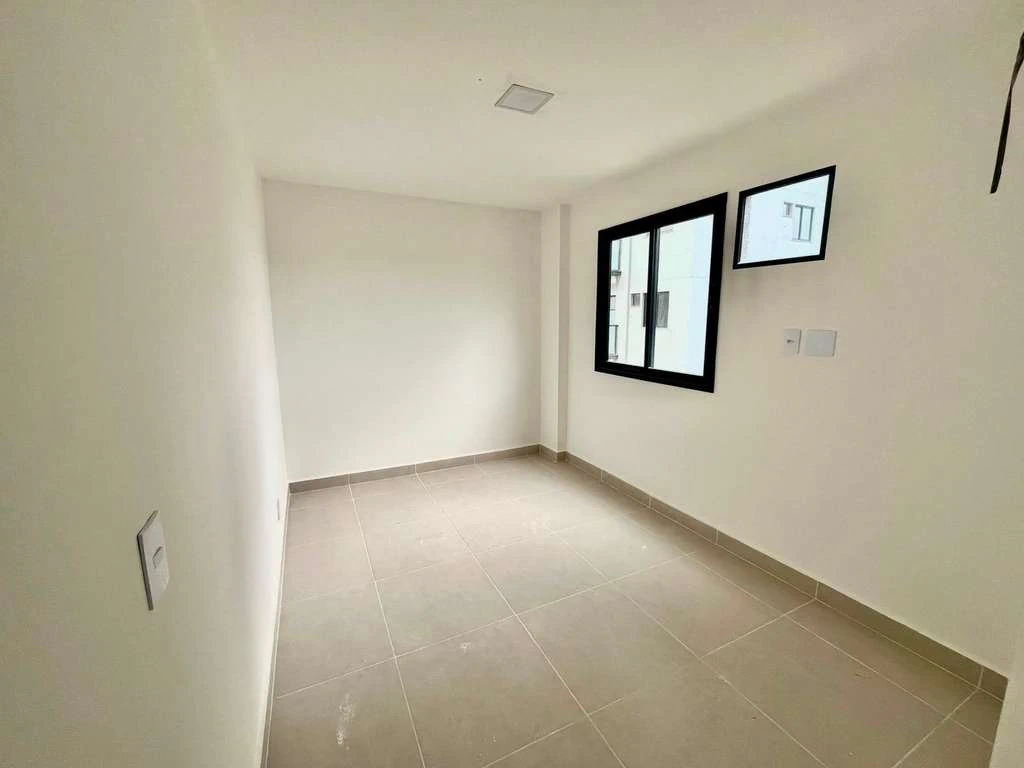 Apartment with balcony, 2 bedrooms and 1 parking space — photo 12