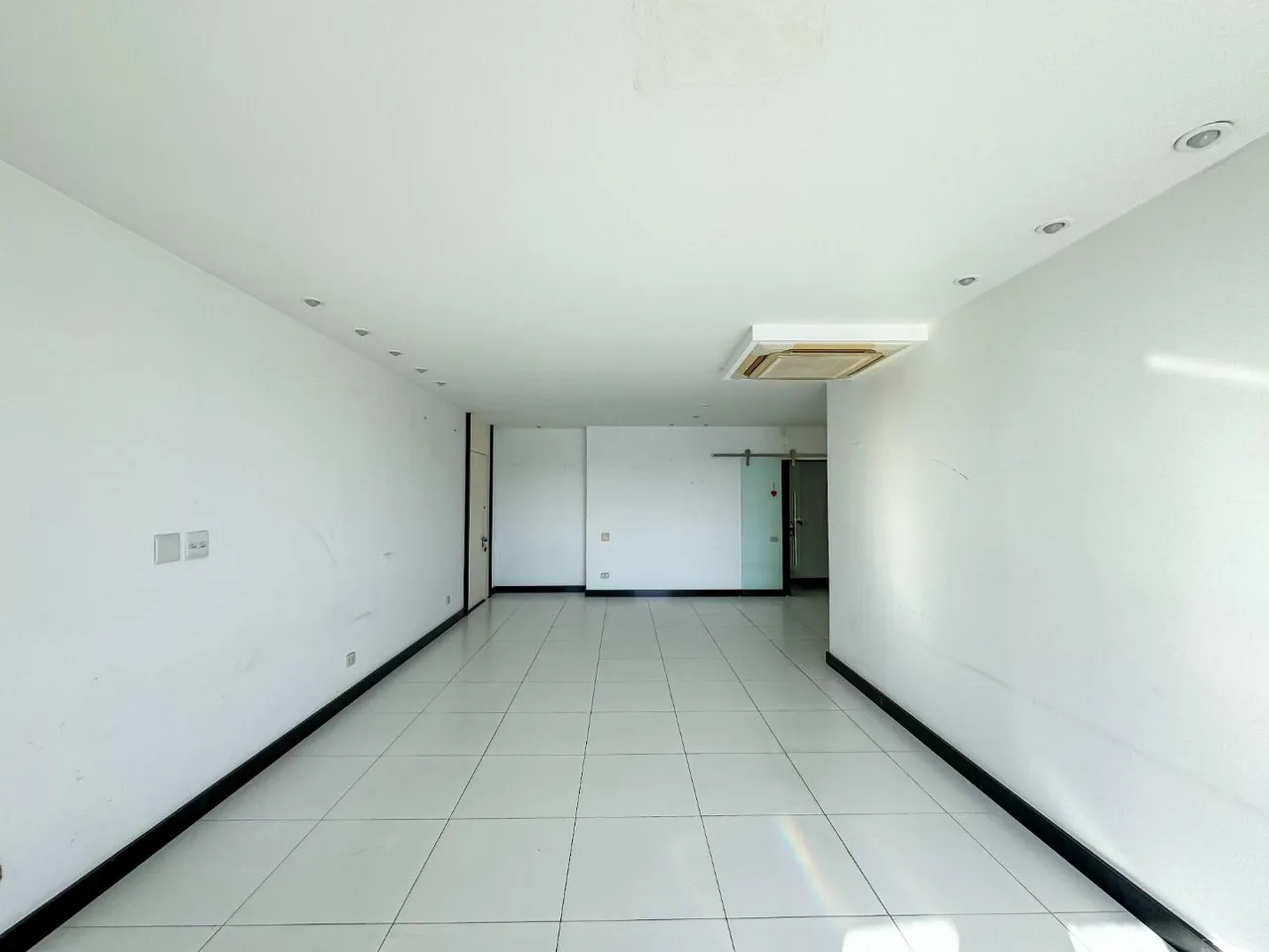 4-bedroom rental apartment with 160 m² and 3 baths — photo 16