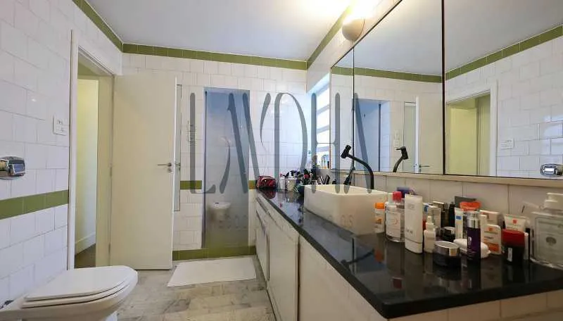 Furnished 180 m² apartment with 3 bedrooms and suite — photo 14